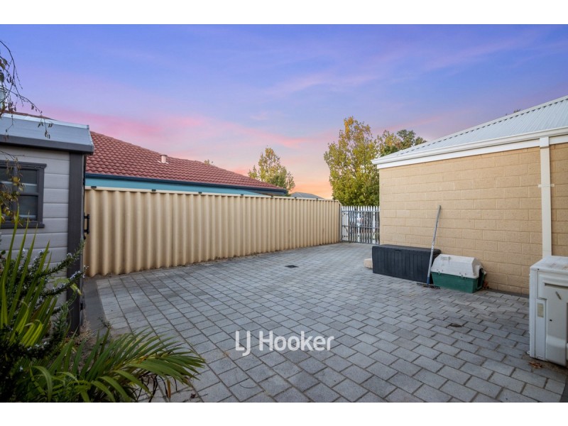 12 Garrigue Gardens, Yalyalup WA 6280