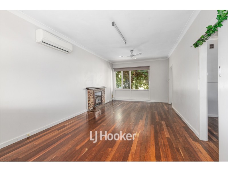 220 Clarke Street East, Carey Park WA 6230