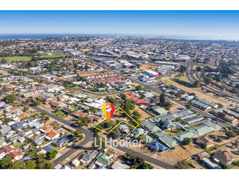 220 Clarke Street East, Carey Park WA 6230