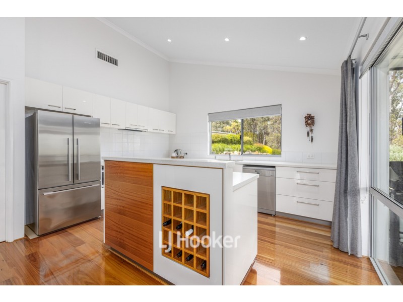 211 Gardincourt Drive, Henty WA 6236