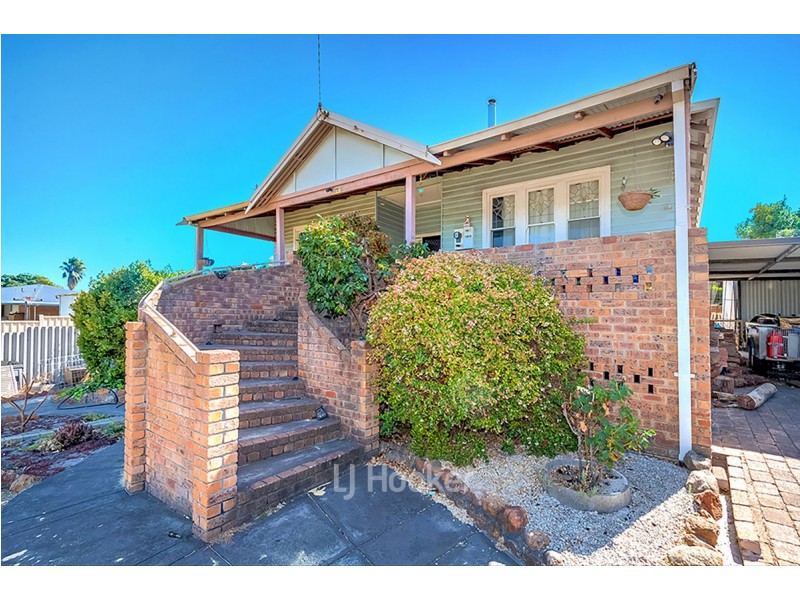 1 Bucktin Street, Collie WA 6225