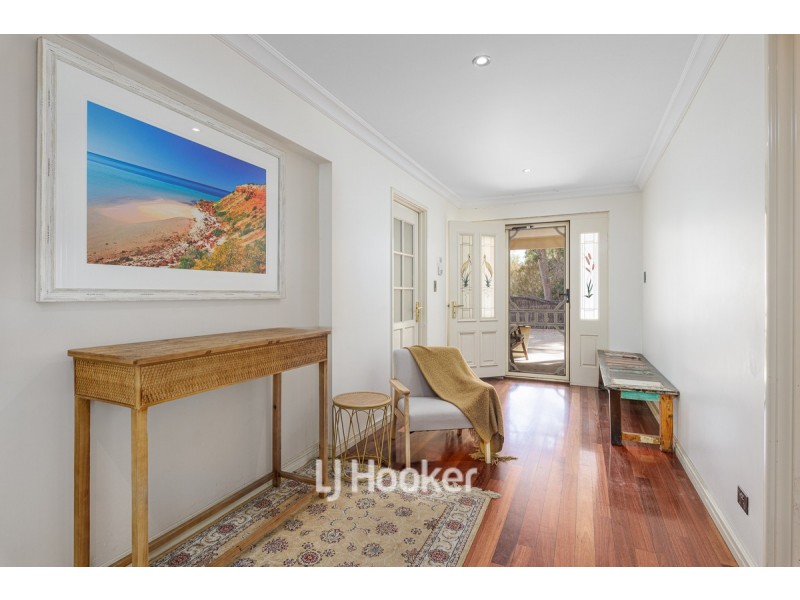 8 Cadell View, Millbridge WA 6232