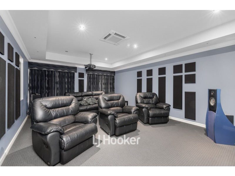 8 Cadell View, Millbridge WA 6232