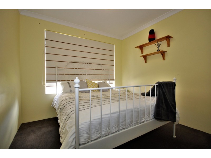 6 Possum Way, College Grove WA 6230