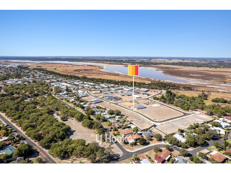 19 Henry Willmott Drive, Geographe WA 6280