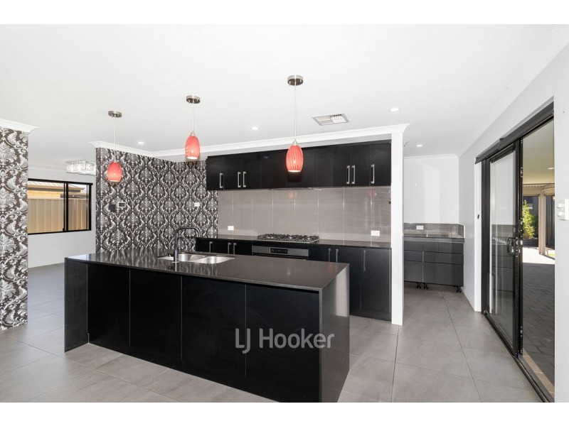 12 Hawkesbury Way, Australind WA 6233