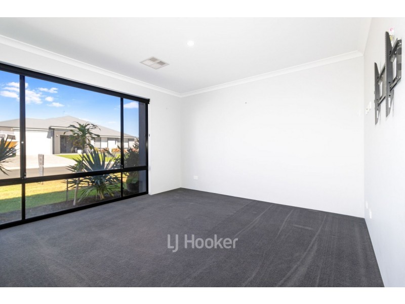 12 Hawkesbury Way, Australind WA 6233