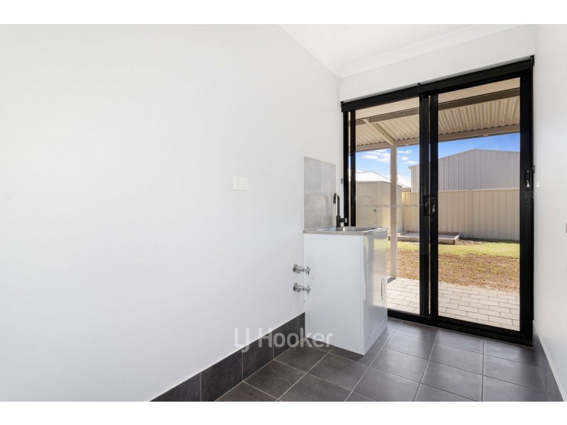 12 Hawkesbury Way, Australind WA 6233