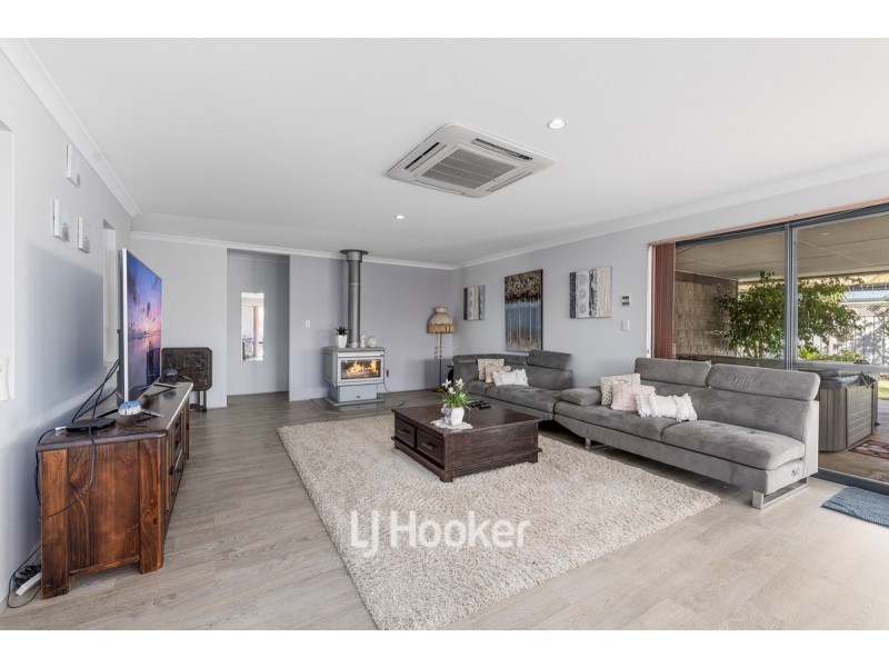 30 The Boulevard, Australind WA 6233