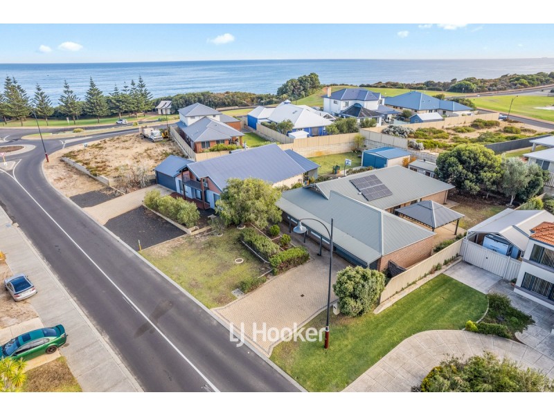 296 Norton Promenade, Dalyellup WA 6230