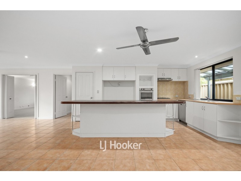 296 Norton Promenade, Dalyellup WA 6230