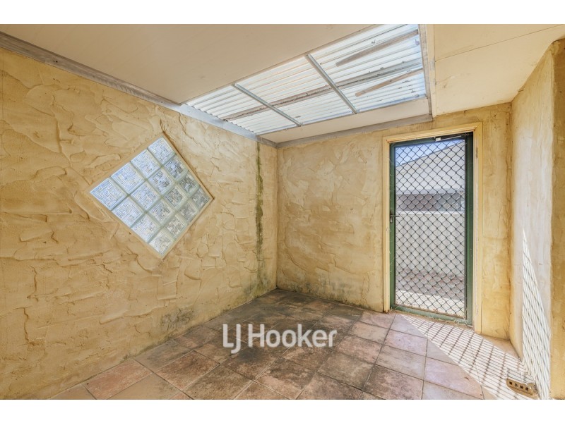 11 Young Close, Carey Park WA 6230