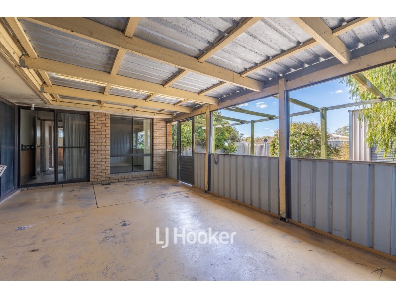 11 Young Close, Carey Park WA 6230