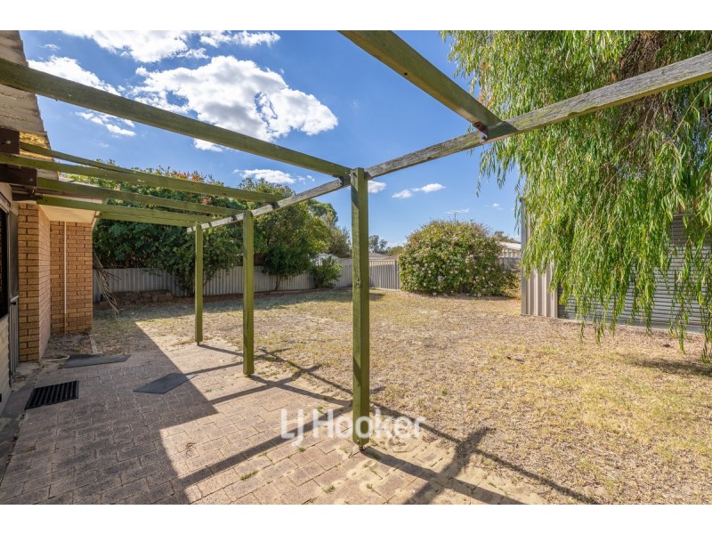 11 Young Close, Carey Park WA 6230