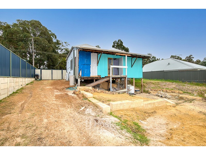 8 Porter Street, Collie WA 6225
