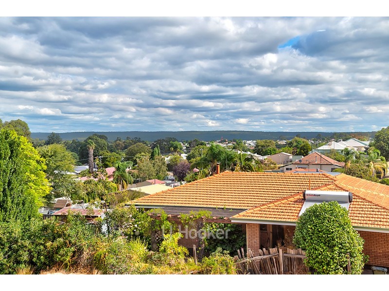 32 Bucktin Street, Collie WA 6225