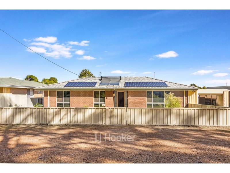 27 Elouera Street, Collie WA 6225