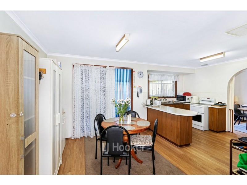 27 Elouera Street, Collie WA 6225