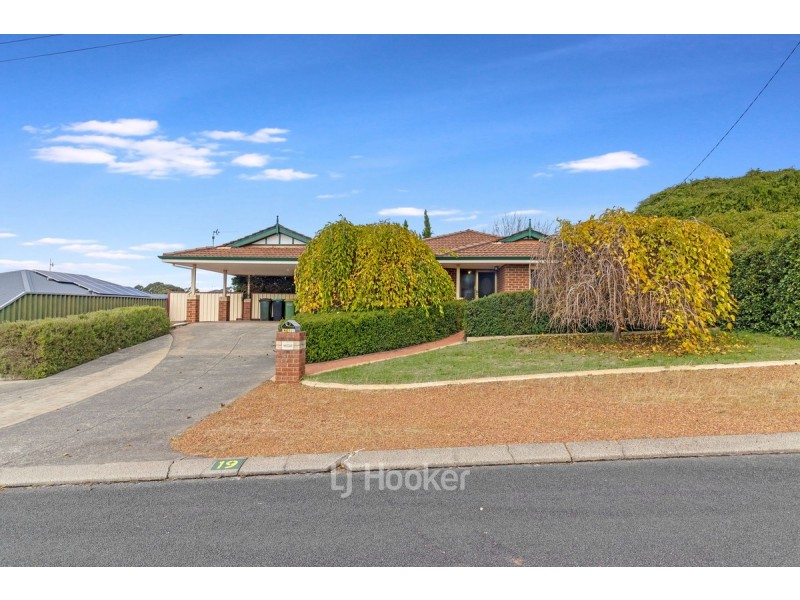 19 Wellington Bouelvard, Collie WA 6225