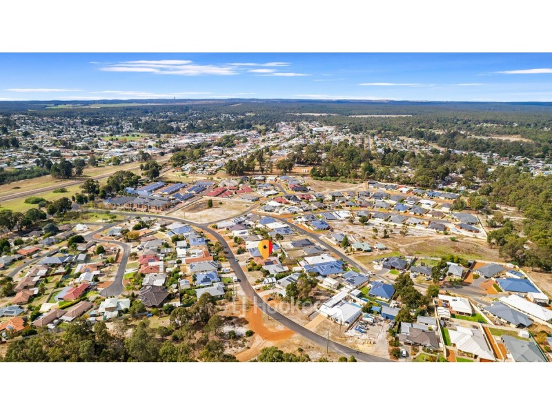 19 Wellington Bouelvard, Collie WA 6225