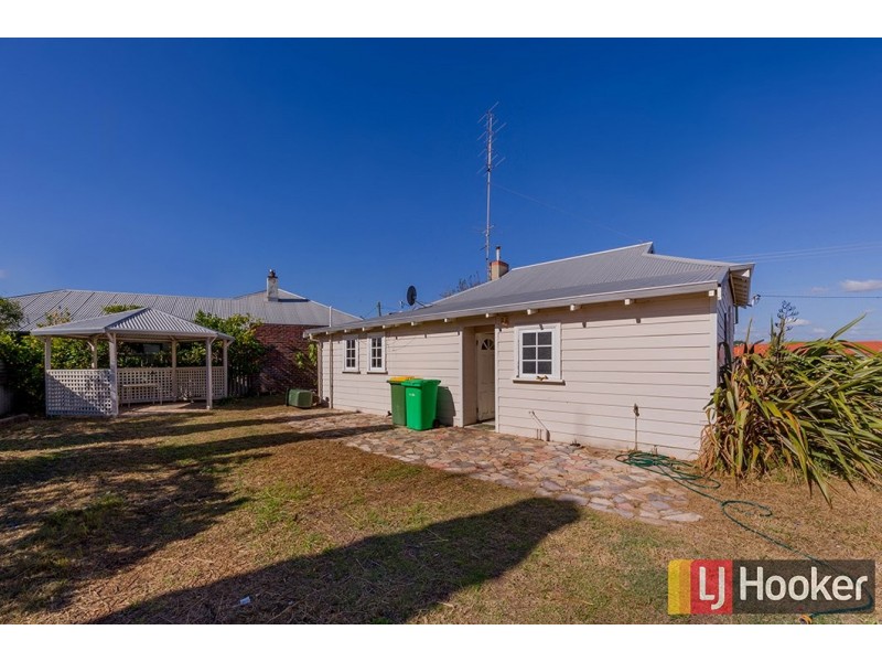 88 Beach Road, Bunbury WA 6230