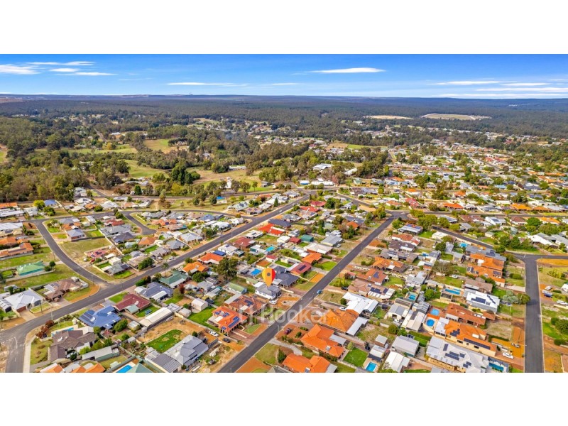 92 Swanstone Street, Collie WA 6225