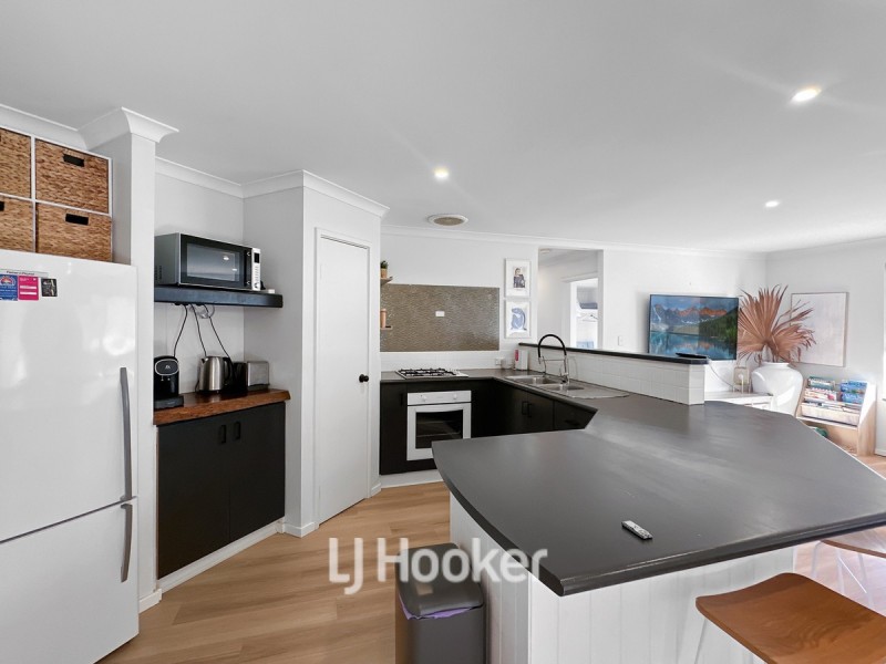 40 Honeyeater Crescent, Geographe WA 6280