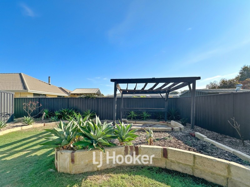 40 Honeyeater Crescent, Geographe WA 6280