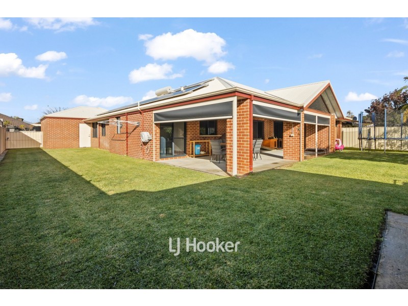 24 Carnegie Street, Dalyellup WA 6230