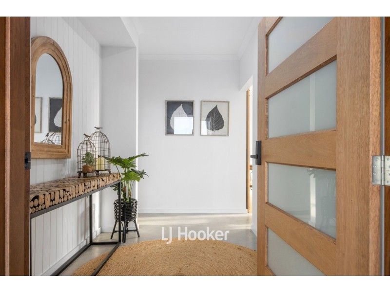 90 Grand Entrance, Australind WA 6233