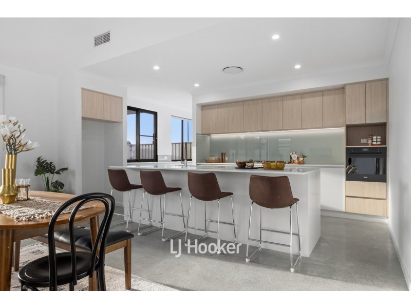 90 Grand Entrance, Australind WA 6233