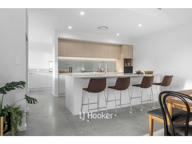 90 Grand Entrance, Australind WA 6233