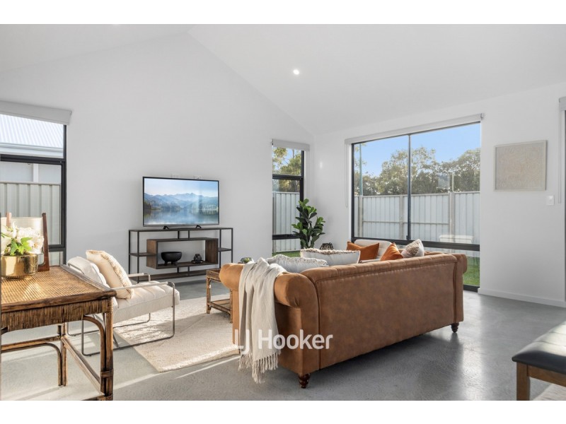 90 Grand Entrance, Australind WA 6233