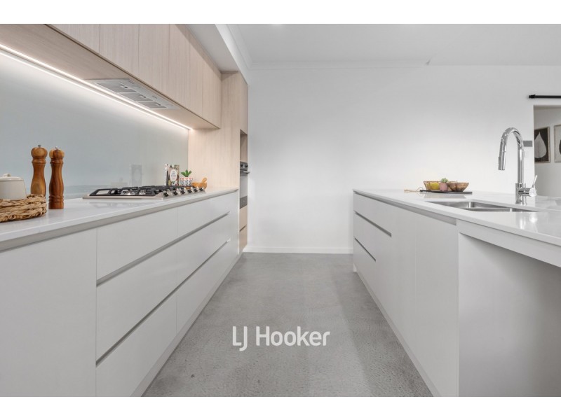 90 Grand Entrance, Australind WA 6233