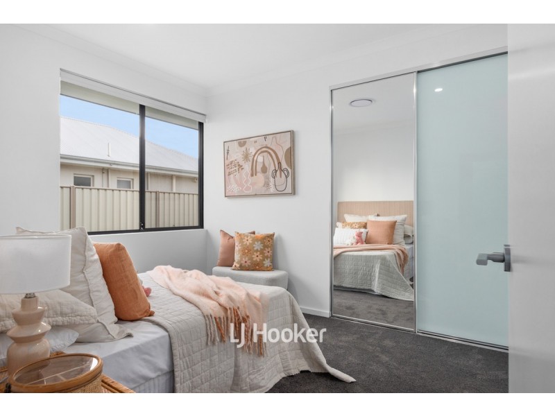 90 Grand Entrance, Australind WA 6233