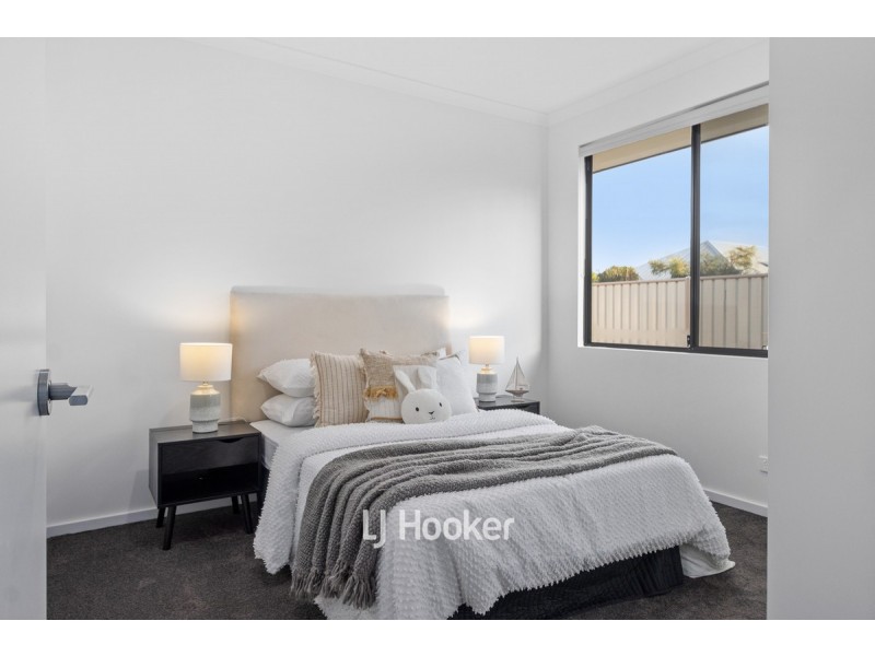 90 Grand Entrance, Australind WA 6233