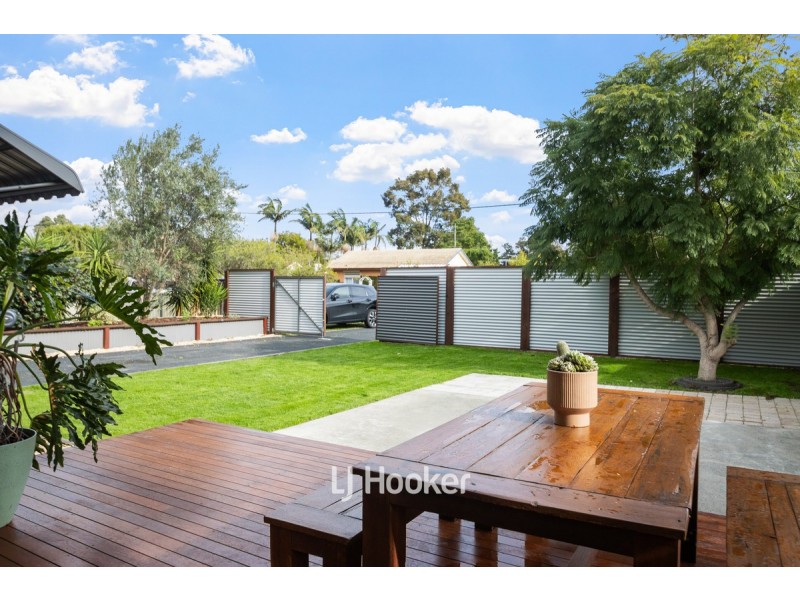 9b Wright Street, Withers WA 6230