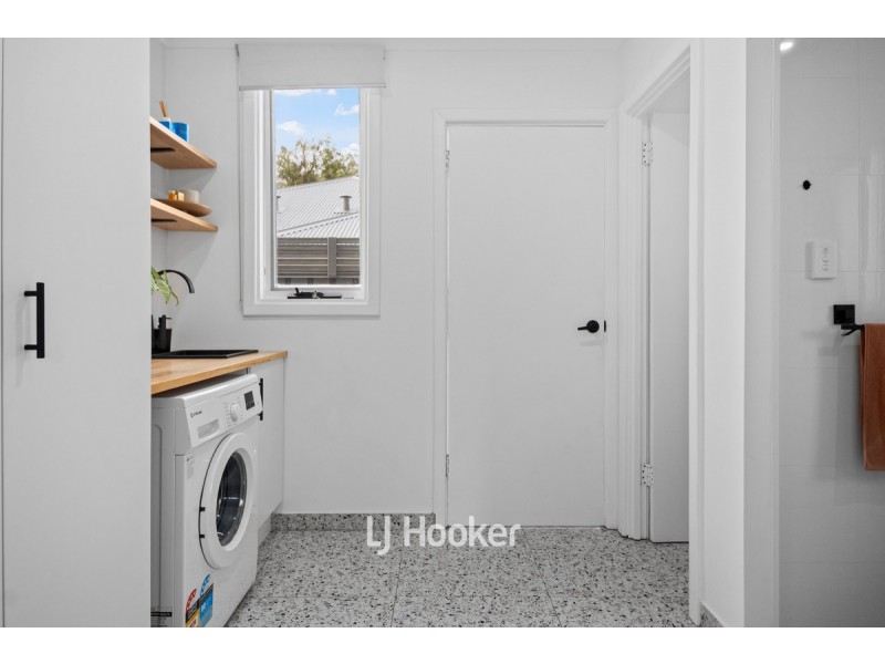 9b Wright Street, Withers WA 6230