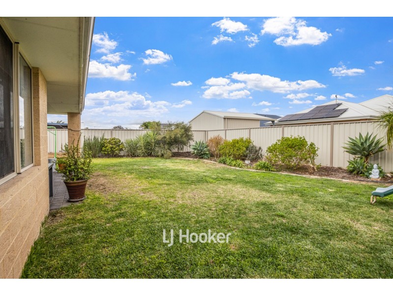 11 Ammolite Way, Australind WA 6233