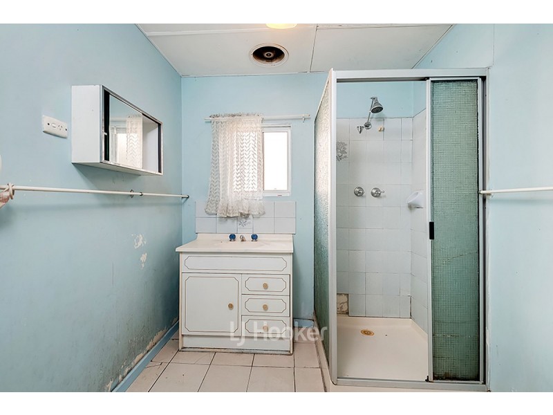 22 Wittenoom Street, Collie WA 6225