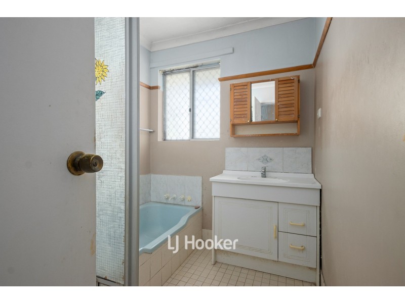 27 Westwood Street, Withers WA 6230