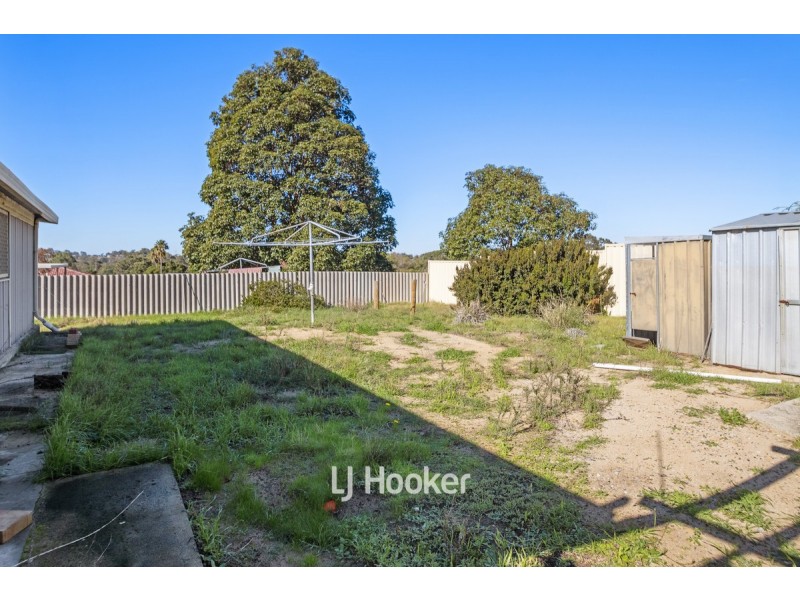 27 Westwood Street, Withers WA 6230