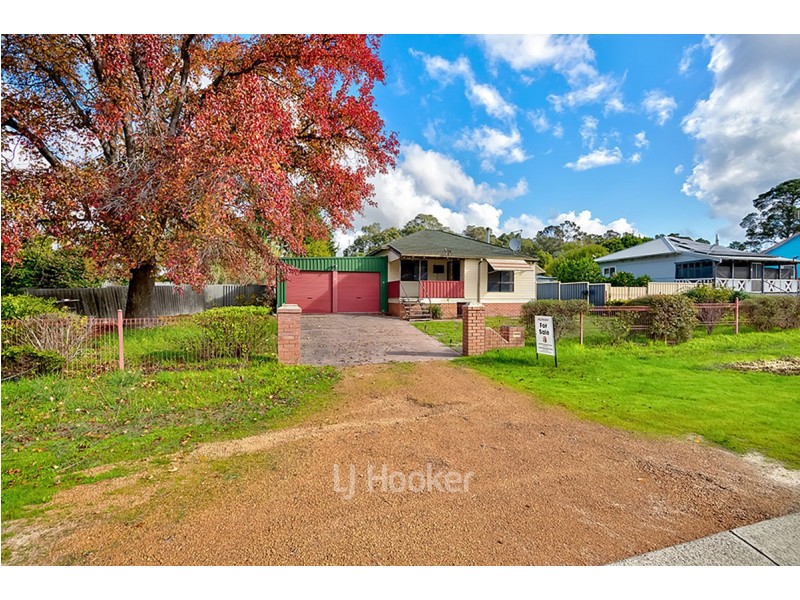 17 Irwin Street, Collie WA 6225