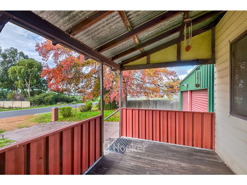 17 Irwin Street, Collie WA 6225