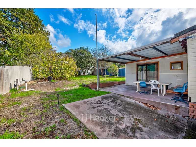 17 Irwin Street, Collie WA 6225