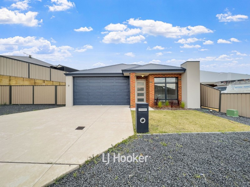 57 Carnelian Avenue, Australind WA 6233