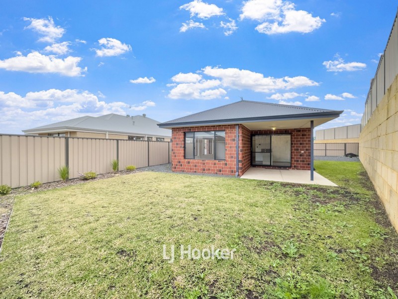 57 Carnelian Avenue, Australind WA 6233