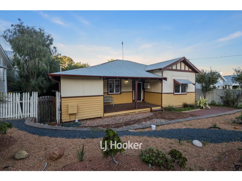 35 Tuart Street, Bunbury WA 6230