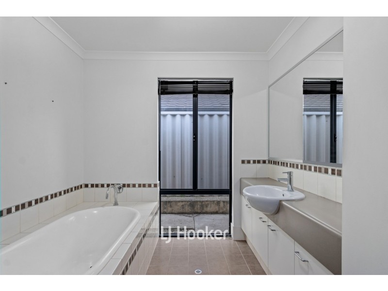 21 Carnegie Street, Dalyellup WA 6230