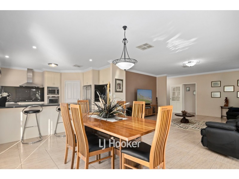 7 Zedor Way, Dalyellup WA 6230